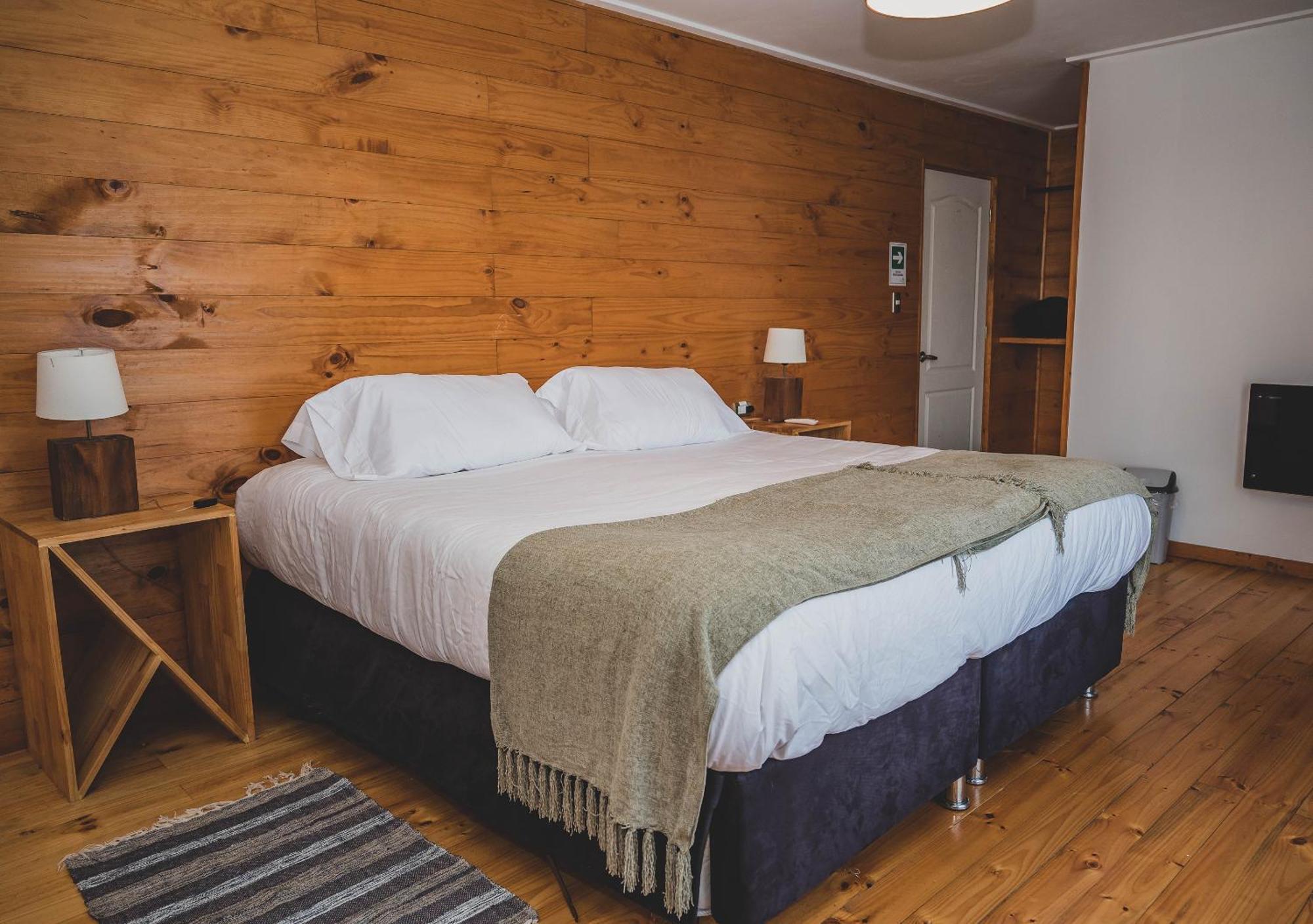 Hotel Puerto Madera Pelluhue
